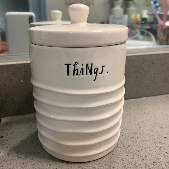 Small Container - Picture 1 of 1